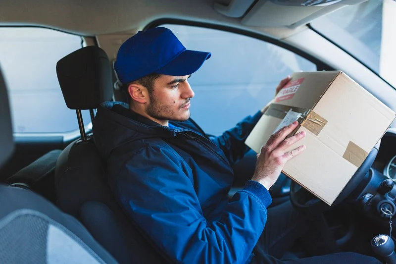 deliveryman-che